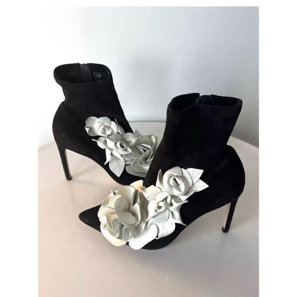 Sophia Webster Lilico Suede Ankle Boot 3D White‎ Flower Applique Size 37